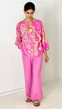 Laden Sie das Bild in den Galerie-Viewer, Backstage Tunikabluse Bess in Pink
