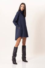 Laden Sie das Bild in den Galerie-Viewer, Neu HW24! NARCISA Tunikahemd Sabine in der Farbe Dunkelblau und Weinrot
