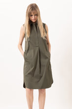Laden Sie das Bild in den Galerie-Viewer, Neu! NARCISA Safarikleid in der Farbe Oliv