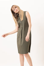 Laden Sie das Bild in den Galerie-Viewer, Neu! NARCISA Safarikleid in der Farbe Oliv