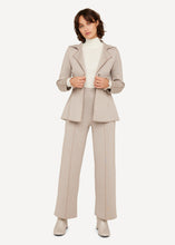 Laden Sie das Bild in den Galerie-Viewer, Neue Farbe HW24! Blazerjacke Twilly in Pebble - Beige