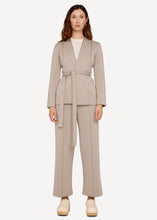 Laden Sie das Bild in den Galerie-Viewer, Neu! Wickeljacke Twilly in der Farbe Pebble -Beige