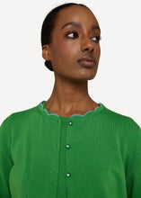 Laden Sie das Bild in den Galerie-Viewer, OLEANA x EDDA - Anne Cleo Cardigan in Grün