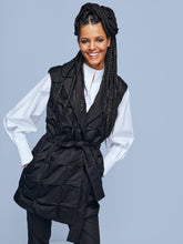 Laden Sie das Bild in den Galerie-Viewer, IRA Weste in Nitrium Black