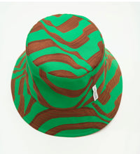 Laden Sie das Bild in den Galerie-Viewer, Bucket hat Nancy von Mantero 1902