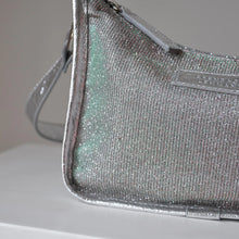 Laden Sie das Bild in den Galerie-Viewer, TIEFENBACHER LEHMANN Tasche Brioche Mini in Glitzer - Silber