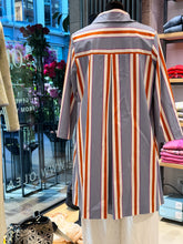 Laden Sie das Bild in den Galerie-Viewer, Kurzmantel von NIU mit Streifen