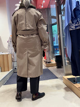 Laden Sie das Bild in den Galerie-Viewer, Trench-Mantel von HEYER in der Farbe beige