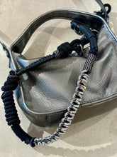 Laden Sie das Bild in den Galerie-Viewer, TIEFENBACHER LEHMANN Makramee Strap Cannes mit Strass in Schwarz