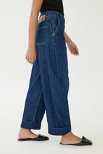 Laden Sie das Bild in den Galerie-Viewer, Weit geschnittene Barrel Jeans