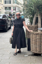 Laden Sie das Bild in den Galerie-Viewer, Kleid JUNA von ARMARGENTUM in Schwarz
