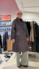 Laden Sie das Bild in den Galerie-Viewer, Wollmantel von NIU in Blau und Beige