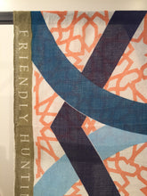 Laden Sie das Bild in den Galerie-Viewer, Friendly Hunting Supercube in Wolle und Cashmere - Design Damaskus