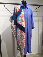 Laden Sie das Bild in den Galerie-Viewer, Friendly Hunting Supercube in Wolle und Cashmere - Design Damaskus