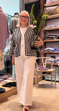 Laden Sie das Bild in den Galerie-Viewer, HEMISPHERE Strickjacke in Strukturstrick