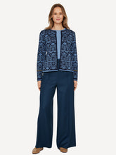 Laden Sie das Bild in den Galerie-Viewer, Neu! Oleana Design Oddrun in Blau