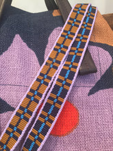 Laden Sie das Bild in den Galerie-Viewer, Épice Bag Delhi in Größe L - Farbe Blau