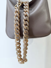 Laden Sie das Bild in den Galerie-Viewer, TIEFENBACHER LEHMANN Acrylkette Siena flexi in der Farbe greige