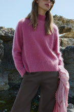 Laden Sie das Bild in den Galerie-Viewer, HEMISPHERE Cashmere Pullover in der Farbe Indian red