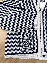 Laden Sie das Bild in den Galerie-Viewer, HEMISPHERE Strickjacke in Strukturstrick
