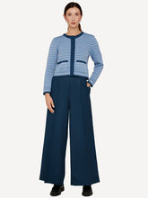 Laden Sie das Bild in den Galerie-Viewer, Poised plaid Cardigan 655Q