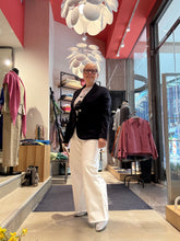 Laden Sie das Bild in den Galerie-Viewer, Jersey Blazer in Dunkelblau von HUBERT GASSER