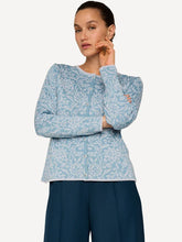 Laden Sie das Bild in den Galerie-Viewer, Oleana Heritage Cardigan Signe in Light blue