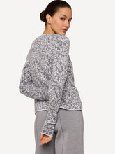 Laden Sie das Bild in den Galerie-Viewer, Oleana Heritage Cardigan Signe in Light grey