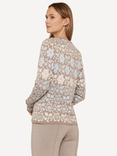 Laden Sie das Bild in den Galerie-Viewer, Oleana Flower and flounce Cardigan