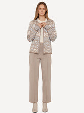 Laden Sie das Bild in den Galerie-Viewer, Oleana Flower and flounce Cardigan