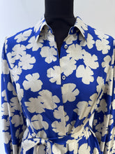 Laden Sie das Bild in den Galerie-Viewer, Seidenkleid von Le Sarte Pettegole