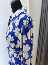 Laden Sie das Bild in den Galerie-Viewer, Seidenkleid von Le Sarte Pettegole