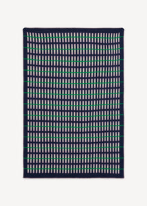Oleana Wolldecke Design Otti blanket in Green maker