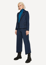 Laden Sie das Bild in den Galerie-Viewer, Oleana Power Loom Hose in der Farbe Midnight Fjord
