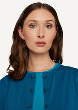 Laden Sie das Bild in den Galerie-Viewer, Oleana Carbon copy Cardigan in der Farbe Cerulean sea