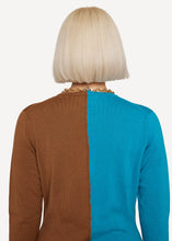 Laden Sie das Bild in den Galerie-Viewer, Oleana Complmentary Cardigan in der Farbe Verdigis