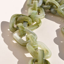 Laden Sie das Bild in den Galerie-Viewer, TIEFENBACHER LEHMANN Acryl Kette MARSEILLE green
