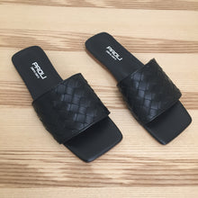 Laden Sie das Bild in den Galerie-Viewer, PAO Sommer Pantolette Bottega in Schwarz