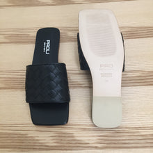 Laden Sie das Bild in den Galerie-Viewer, PAO Sommer Pantolette Bottega in Schwarz