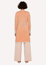Laden Sie das Bild in den Galerie-Viewer, Neu! Oleana Long Cardigan Flow in der Farbe Orange expression