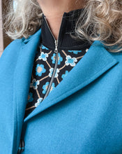 Laden Sie das Bild in den Galerie-Viewer, Oleana Arne Agryle Bib Kragen in Schwarz