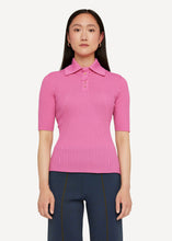 Laden Sie das Bild in den Galerie-Viewer, NEU! Oleana Odd button Poloshirt in der Farbe Power-Pink
