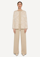 Laden Sie das Bild in den Galerie-Viewer, OLEANA Rosemaling Cardigan Pearl
