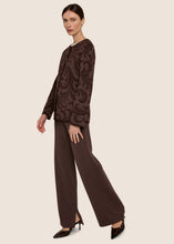 Laden Sie das Bild in den Galerie-Viewer, OLEANA Rosemaling Cardigan Grounded
