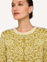 Laden Sie das Bild in den Galerie-Viewer, Oleana Heritage  Longcardigan Signe in Lime
