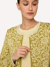 Laden Sie das Bild in den Galerie-Viewer, Oleana Heritage  Longcardigan Signe in Lime
