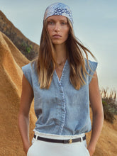 Laden Sie das Bild in den Galerie-Viewer, Sommerbluse von HEMISPHERE Cashmere in Denim blue
