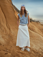 Laden Sie das Bild in den Galerie-Viewer, Sommerbluse von HEMISPHERE Cashmere in Denim blue
