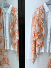 Laden Sie das Bild in den Galerie-Viewer, Hemisphere Schal ALIKI-CS in Orange
