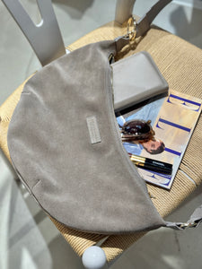 Moon bag in Mondscheingrau
